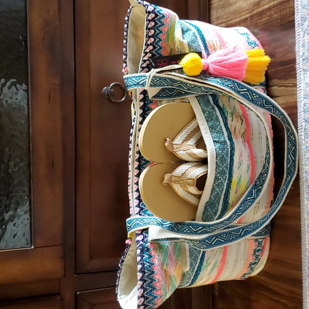Beach bag!!! All cotton, 4 pocket, soft boho beach bag! NWT